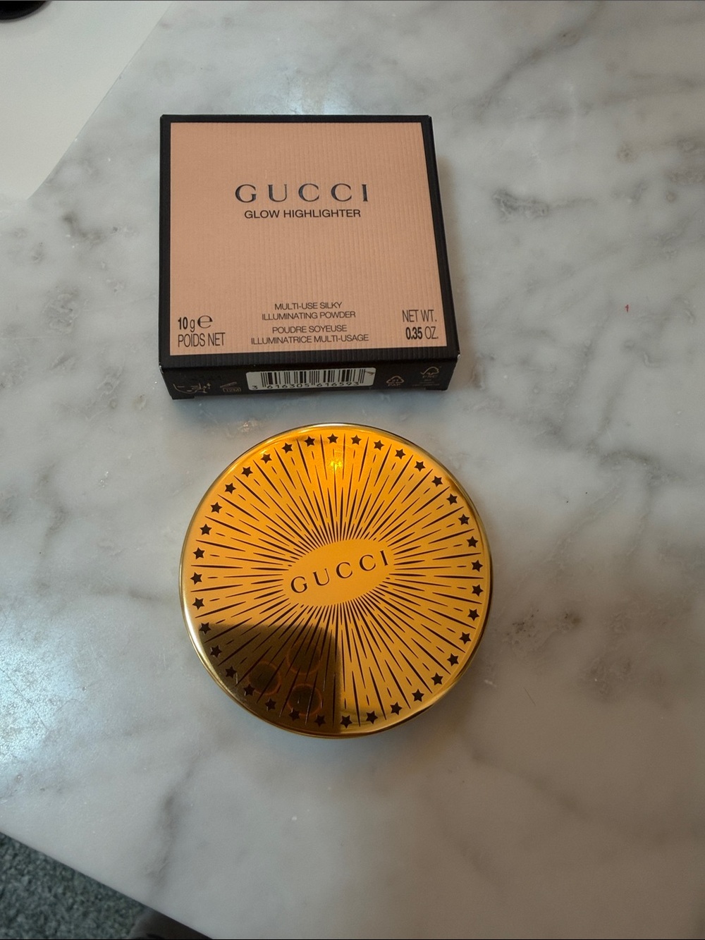 Gucci Gold  Glow Highlighter Compact